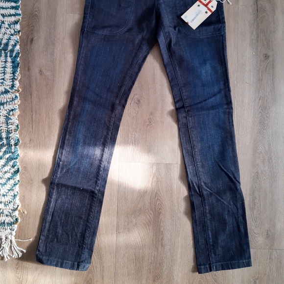 Jeans - Picture 10 of 10